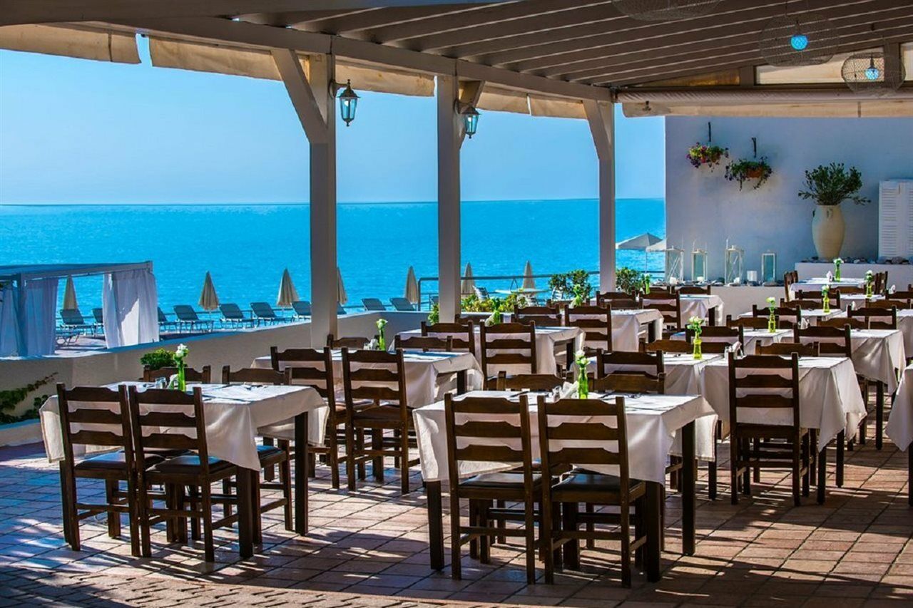 Scaleta Beach Hotel Skaleta Bagian luar foto